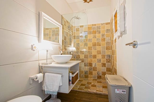 4 chambre Villa/Maison Mitoyenne à vendre à Séville ville - 197 000 € (Ref: 9291667)