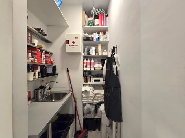 Commercieel te huur in Sevilla stad - € 1.200 (Ref: 9296957)