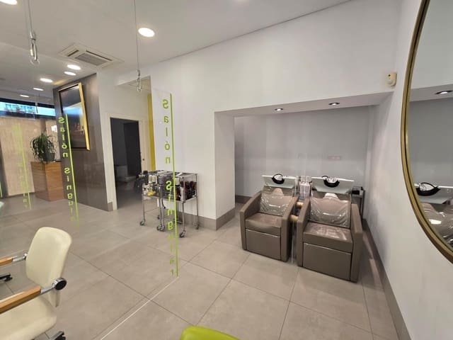 Commercieel te huur in Sevilla stad - € 1.200 (Ref: 9296957)