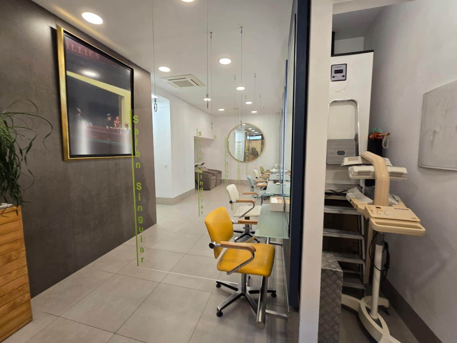 Erhverv til leje i Sevilla by - € 1.200 (Ref: 9296957)