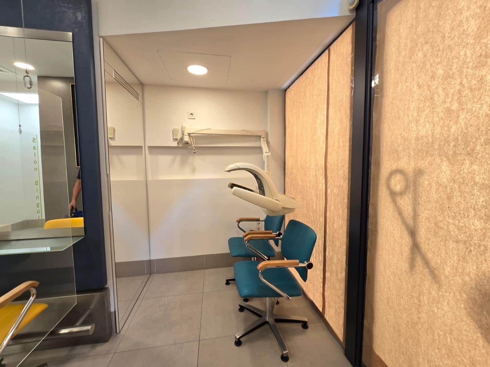 Erhverv til leje i Sevilla by - € 1.200 (Ref: 9296957)