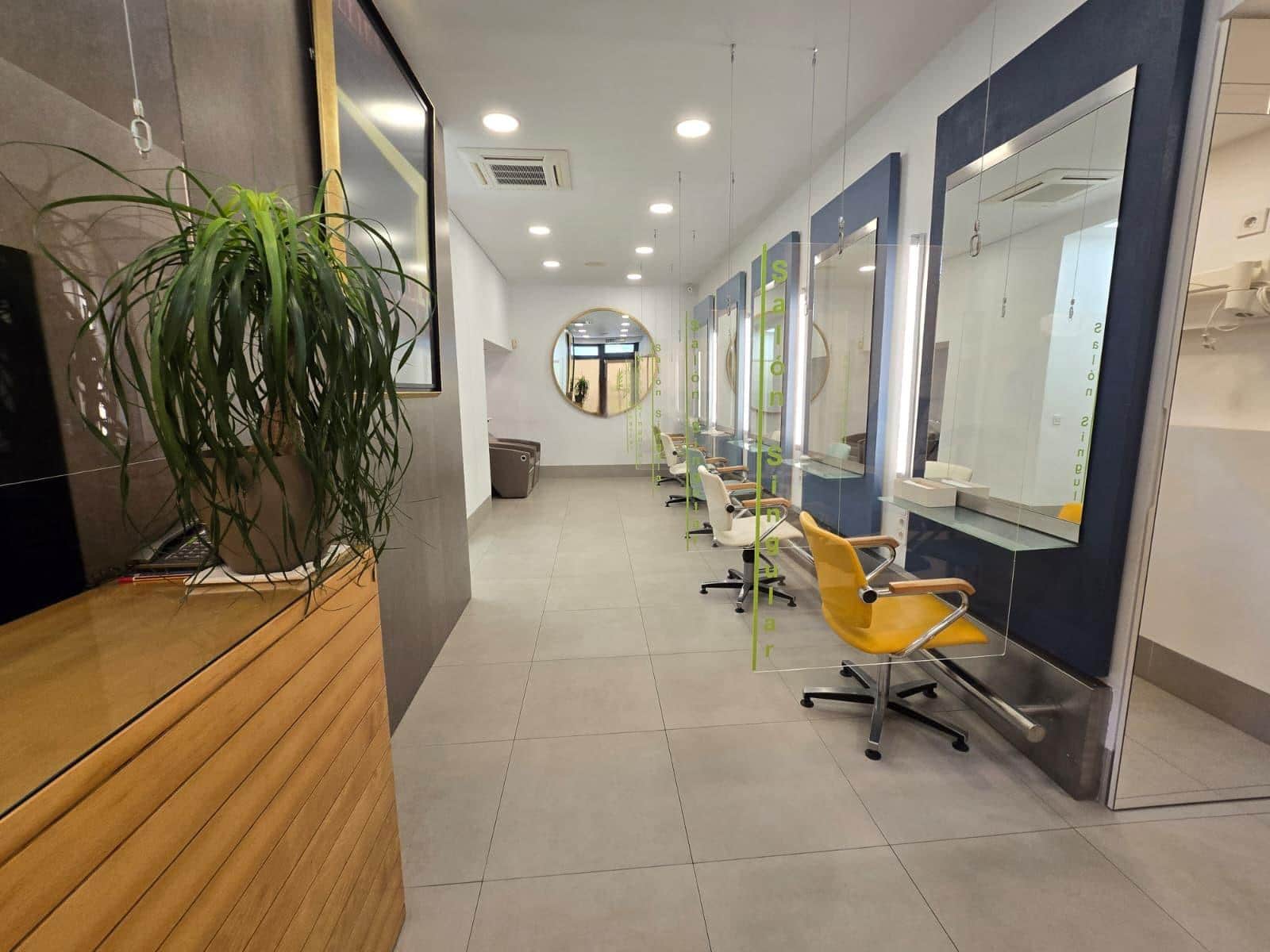 Erhverv til leje i Sevilla by - € 1.200 (Ref: 9296957)