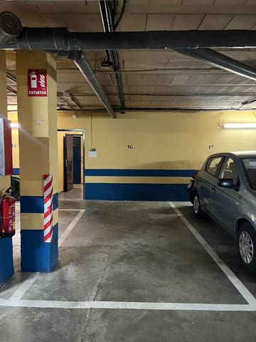 Garage for sale in Seville city - € 8,500 (Ref: 9301088)