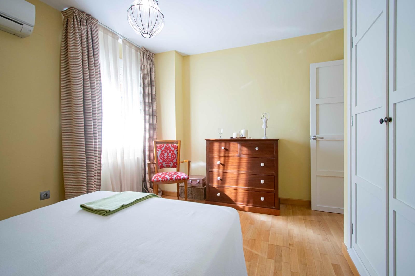 3 bedroom Flat for sale in Seville city - € 370,000 (Ref: 9301089)