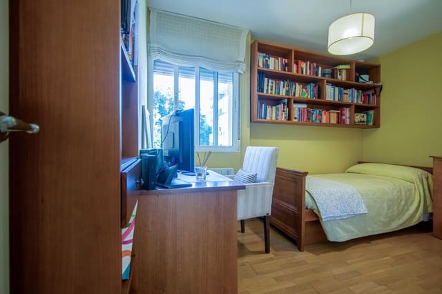 3 soveværelse Lejlighed til salg i Sevilla by - € 370.000 (Ref: 9301089)