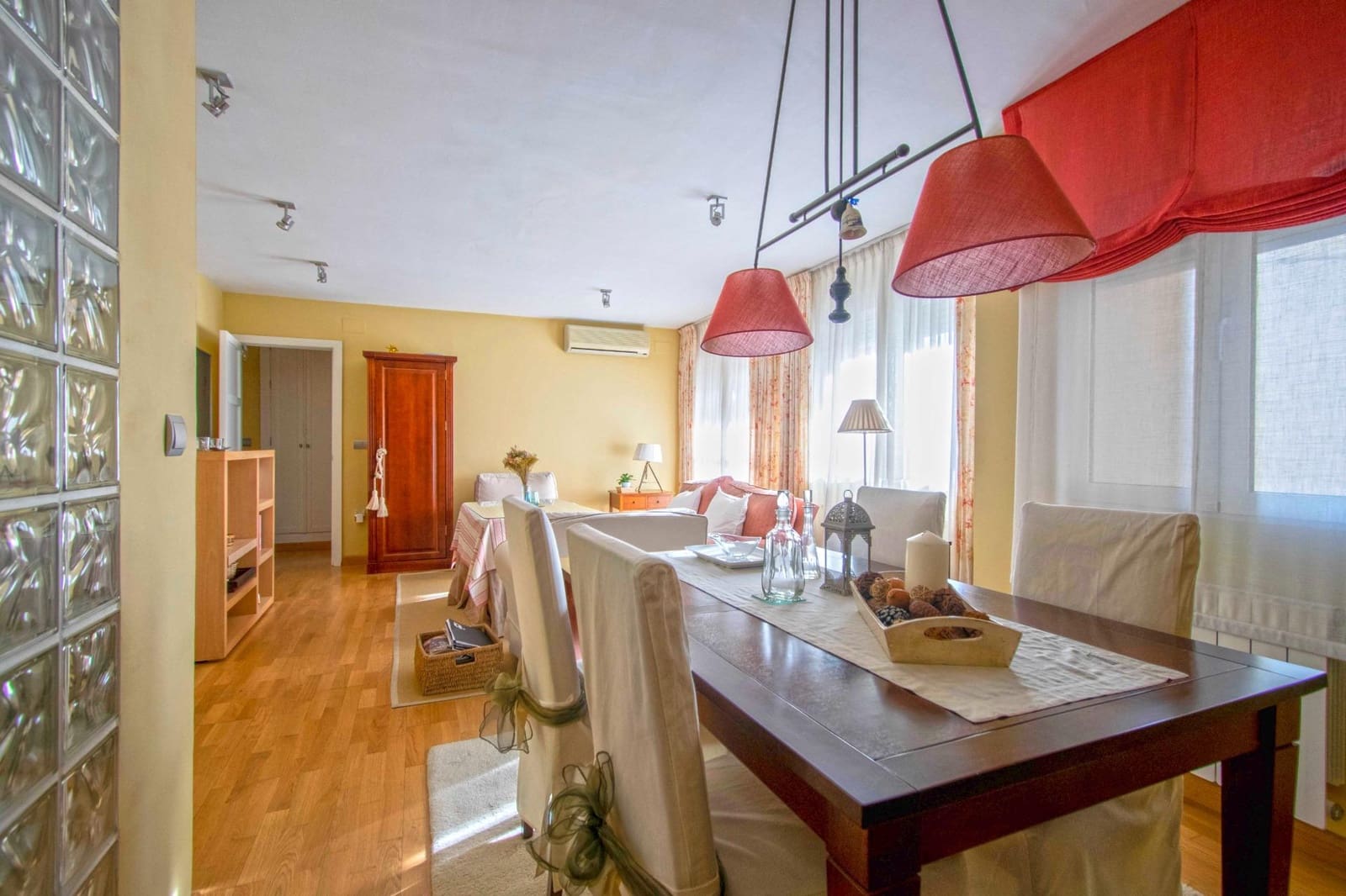 3 bedroom Flat for sale in Seville city - € 370,000 (Ref: 9301089)