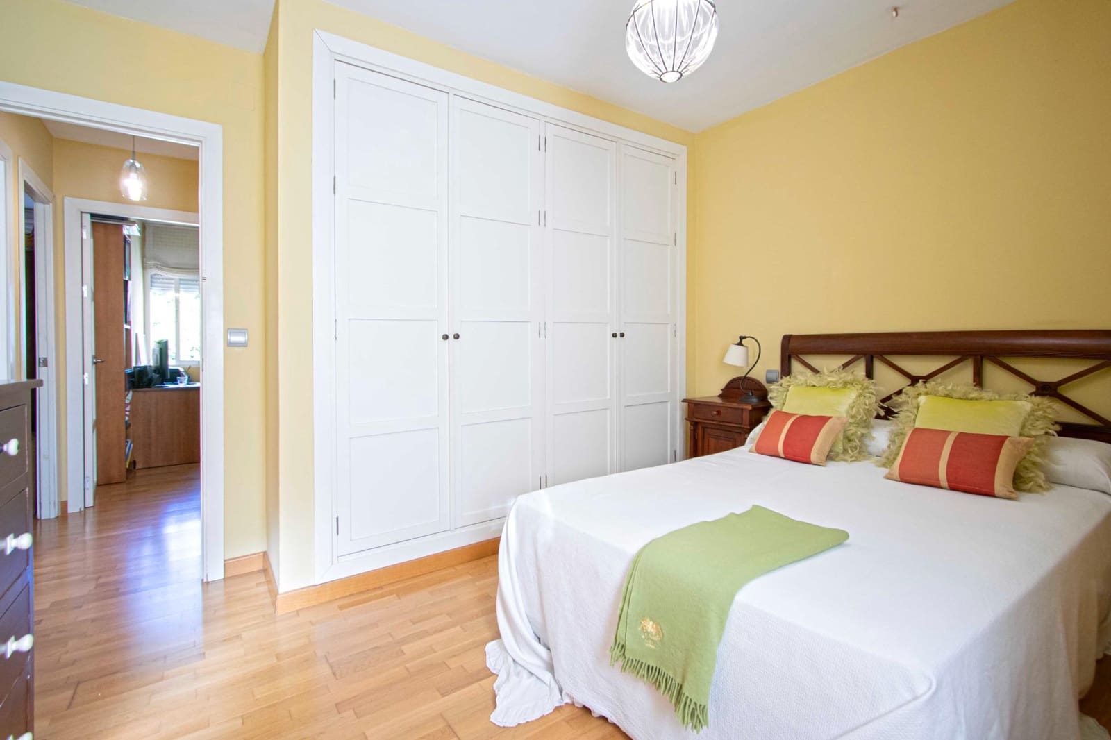 3 bedroom Flat for sale in Seville city - € 370,000 (Ref: 9301089)