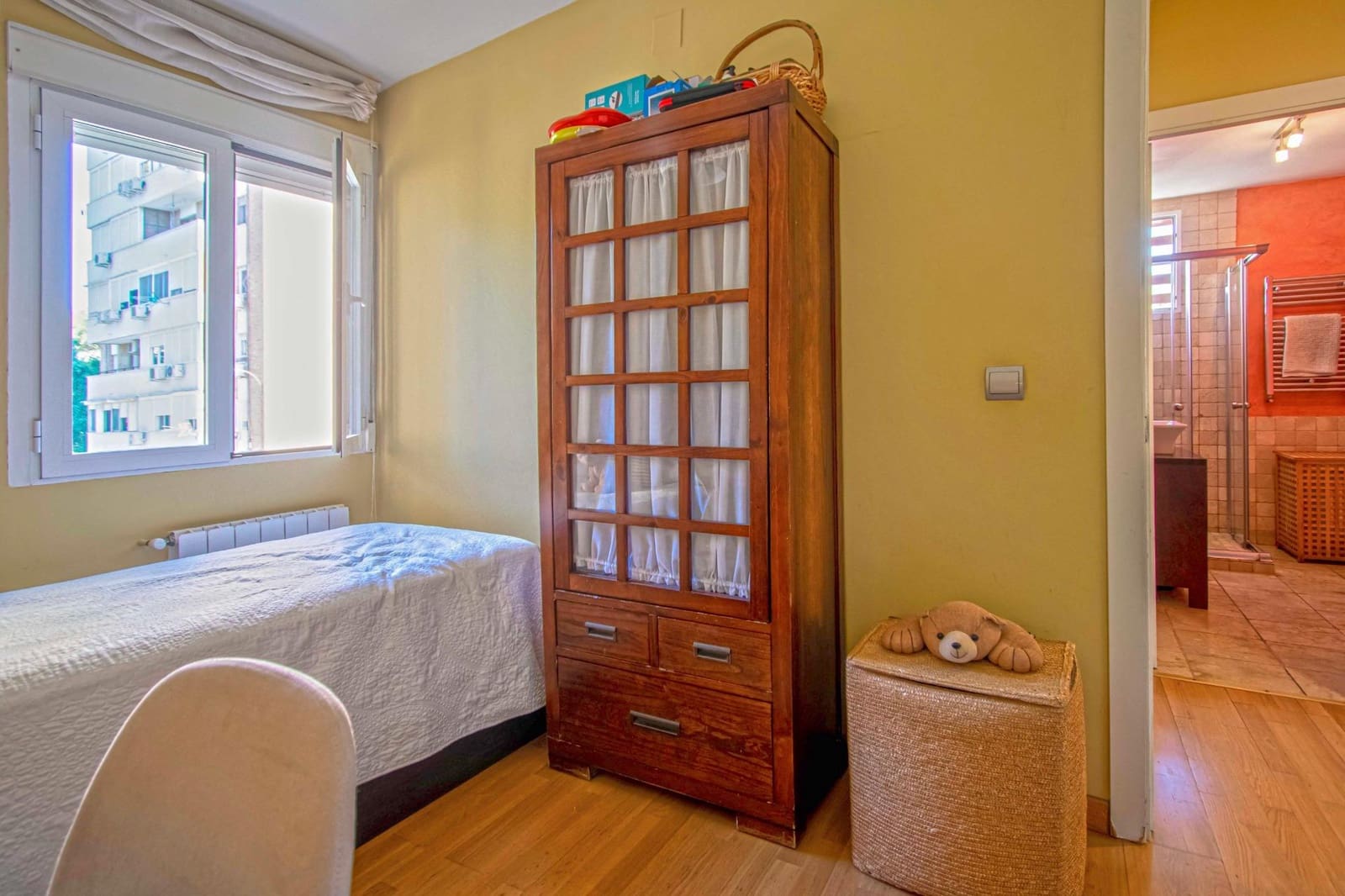 3 bedroom Flat for sale in Seville city - € 370,000 (Ref: 9301089)