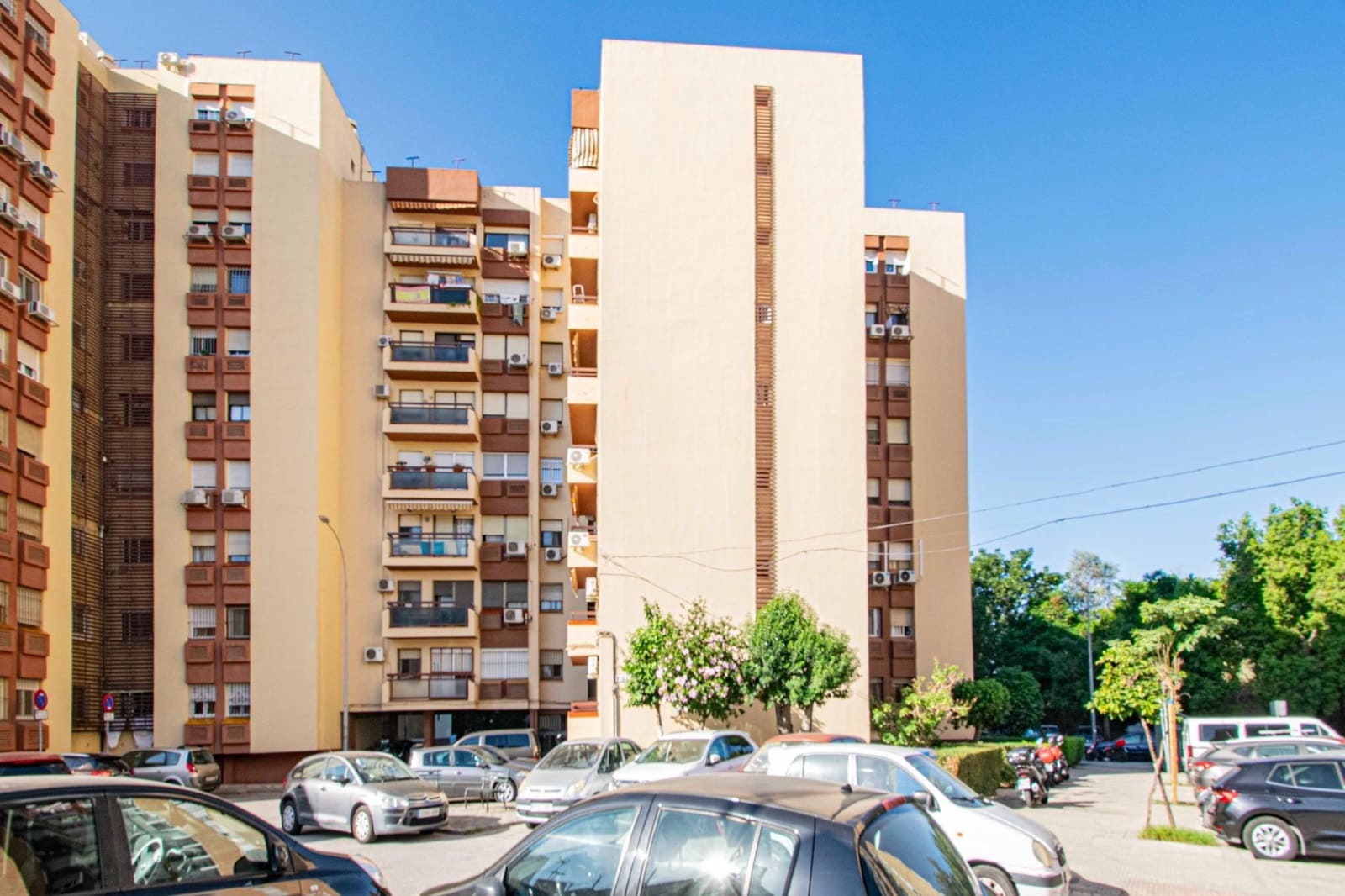 3 bedroom Flat for sale in Seville city - € 370,000 (Ref: 9301089)