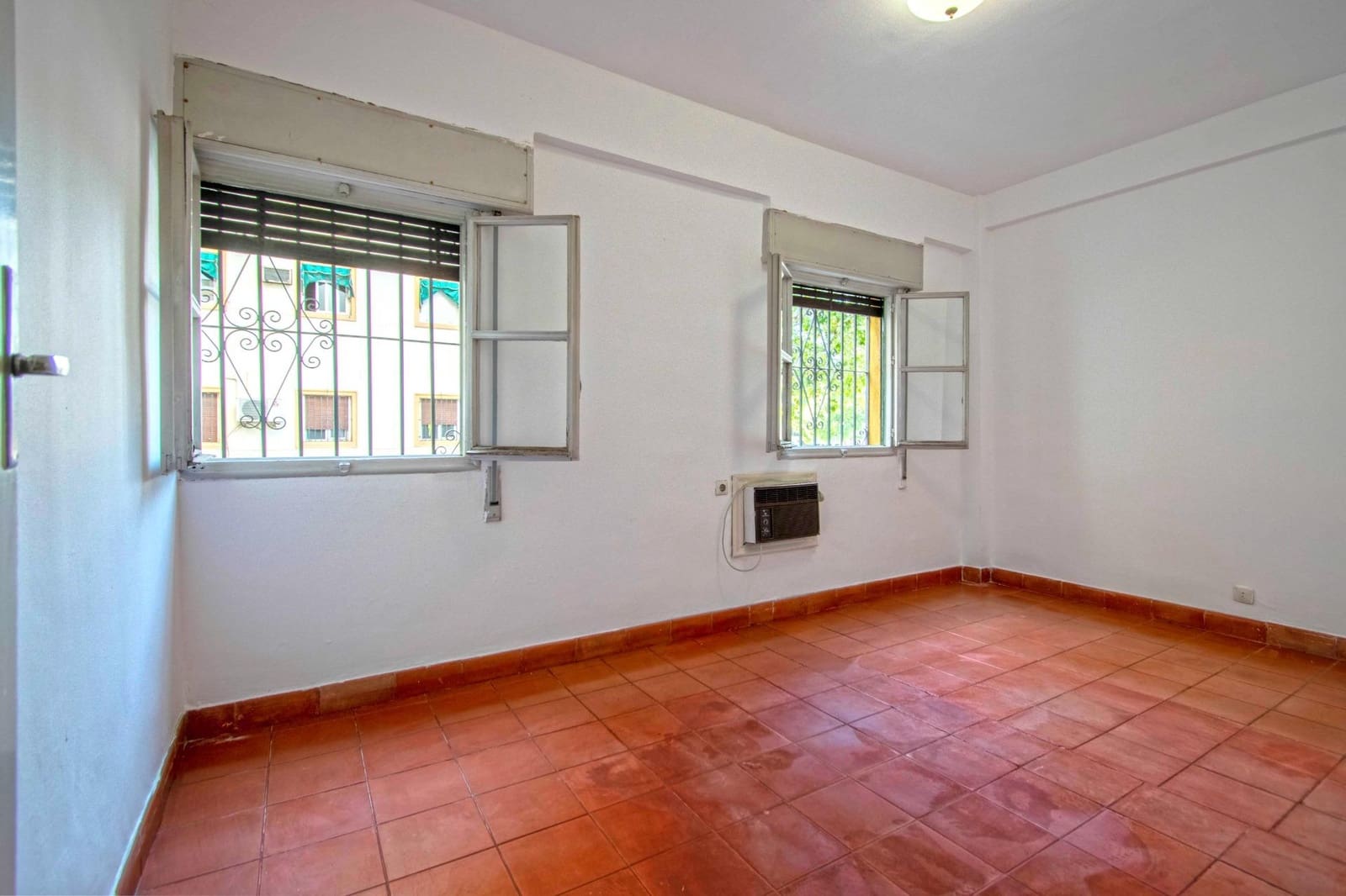 3 soveværelse Lejlighed til salg i Sevilla by - € 350.000 (Ref: 9310936)