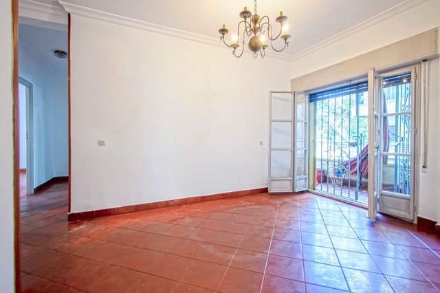 3 slaapkamer Flat te koop in Sevilla stad - € 350.000 (Ref: 9310936)