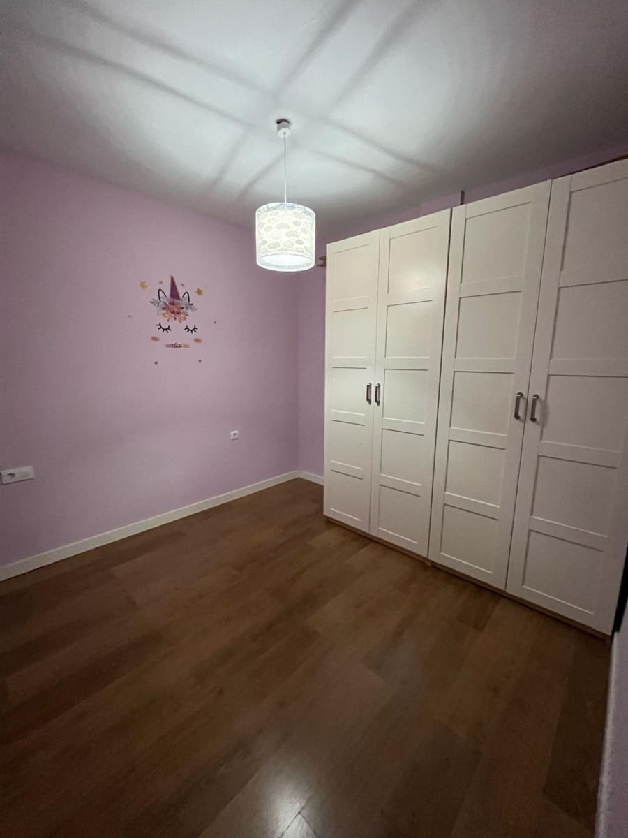 4 soveværelse Lejlighed til leje i Coria del Rio - € 600 (Ref: 9312937)