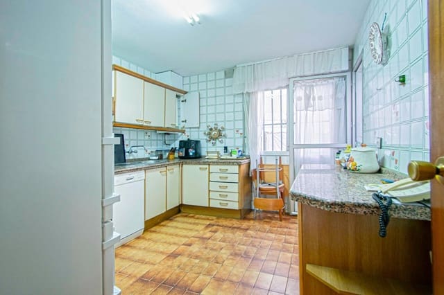 4 soverom Villa til salgs i Sevilla by - € 595 000 (Ref: 9312938)