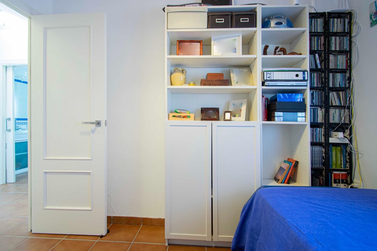 5 bedroom Villa for sale in Sanlucar la Mayor with pool - € 414,520 (Ref: 9317893)