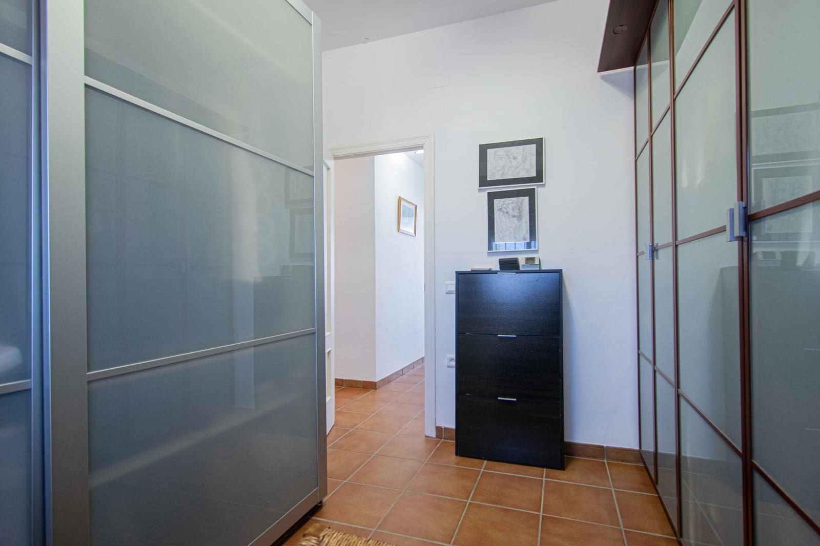 5 bedroom Villa for sale in Sanlucar la Mayor with pool - € 414,520 (Ref: 9317893)