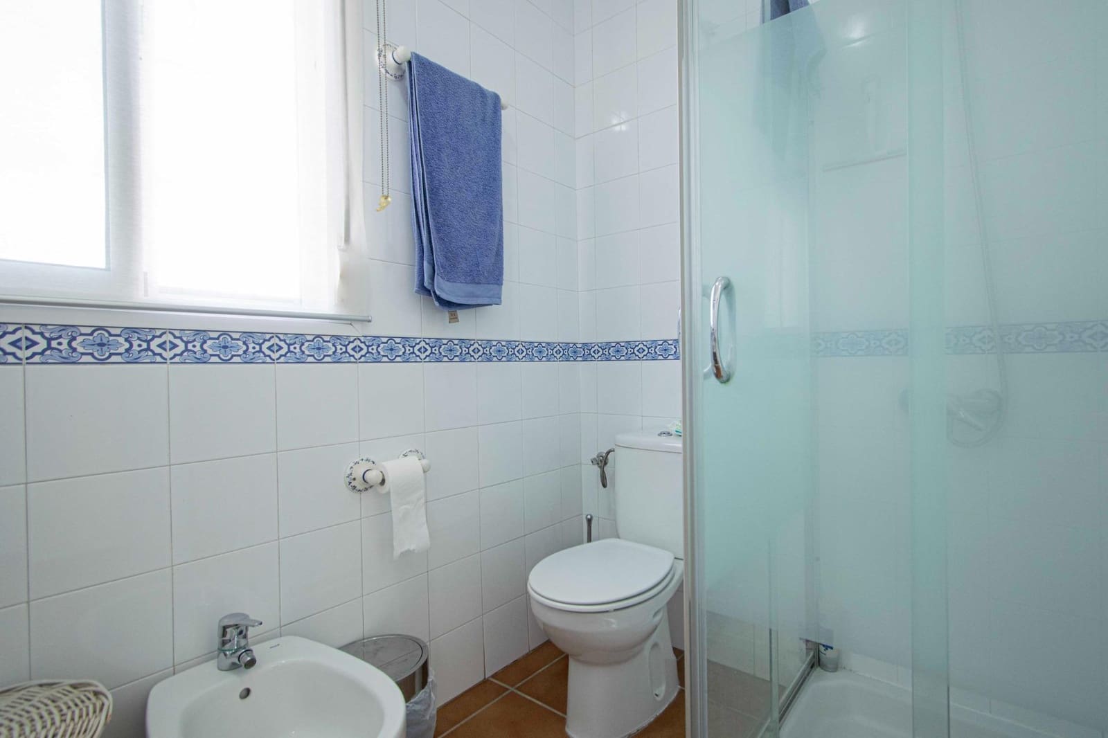 5 bedroom Villa for sale in Sanlucar la Mayor with pool - € 414,520 (Ref: 9317893)