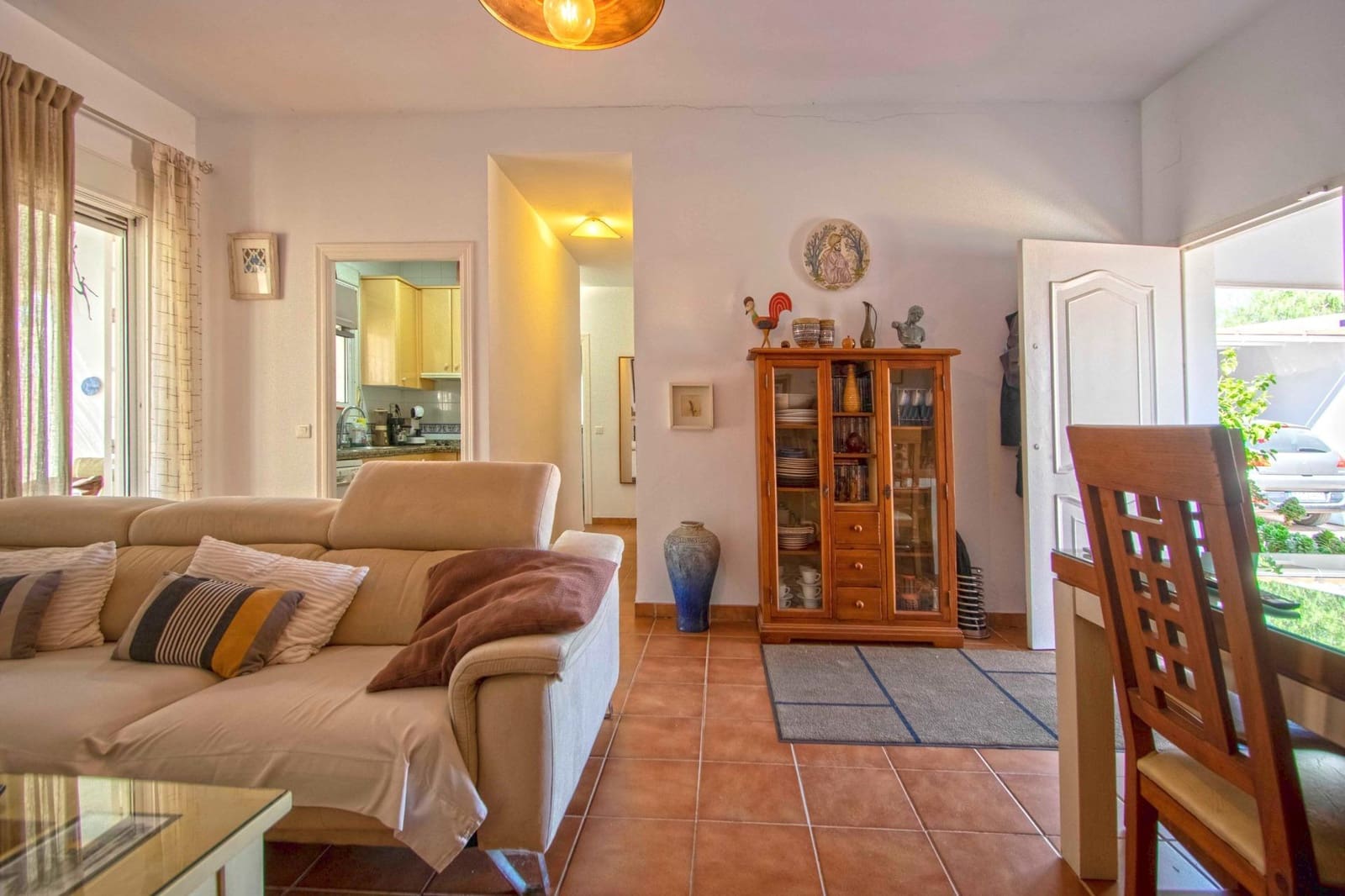 5 bedroom Villa for sale in Sanlucar la Mayor with pool - € 414,520 (Ref: 9317893)