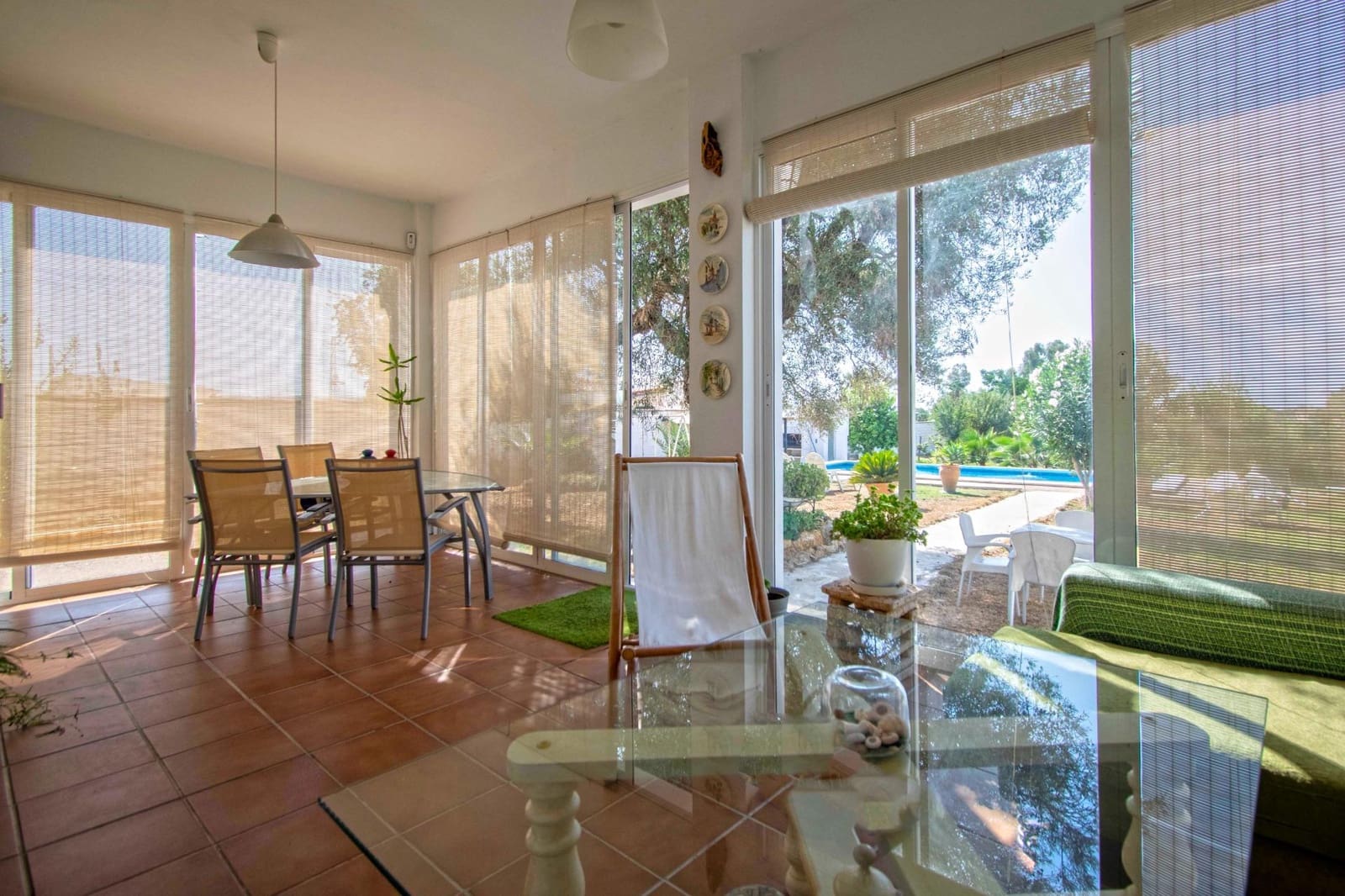 5 bedroom Villa for sale in Sanlucar la Mayor with pool - € 414,520 (Ref: 9317893)