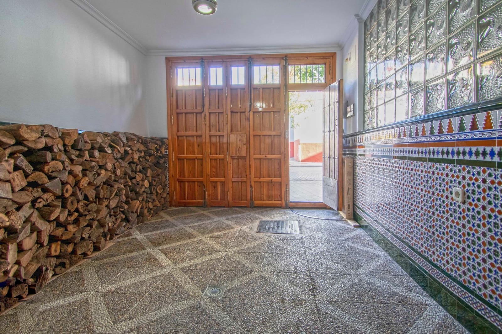 5 soveværelse Byhus til salg i Sevilla by med garage - € 766.300 (Ref: 9317896)