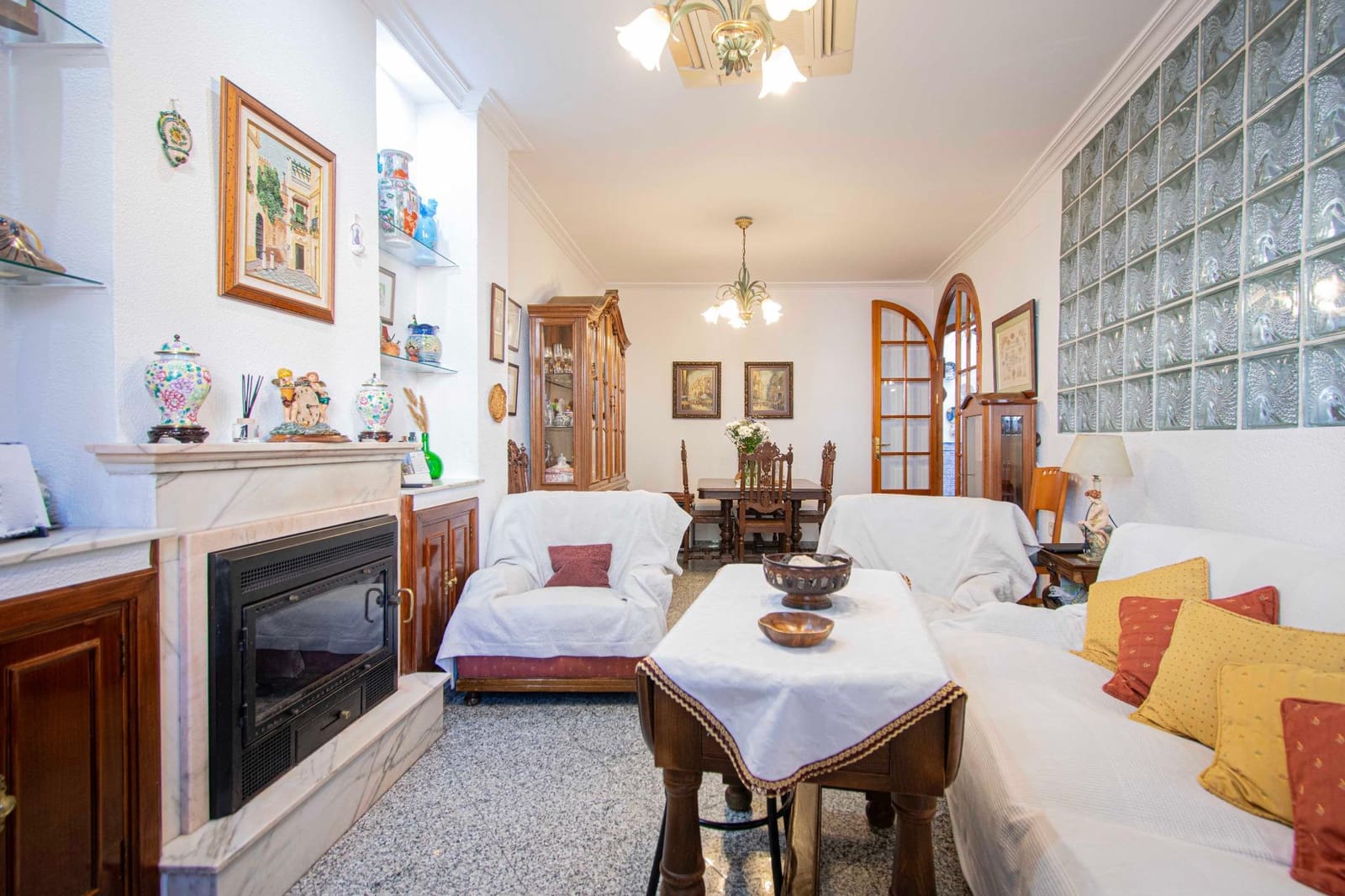 5 soveværelse Byhus til salg i Sevilla by med garage - € 766.300 (Ref: 9317896)