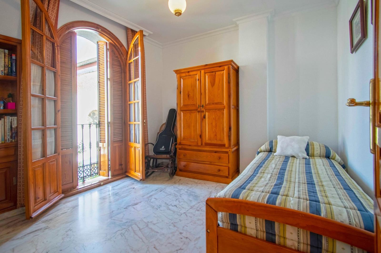 5 soveværelse Byhus til salg i Sevilla by med garage - € 766.300 (Ref: 9317896)