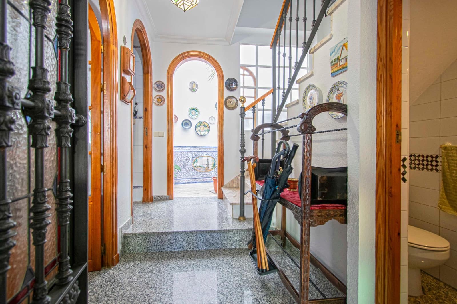 5 soveværelse Byhus til salg i Sevilla by med garage - € 766.300 (Ref: 9317896)