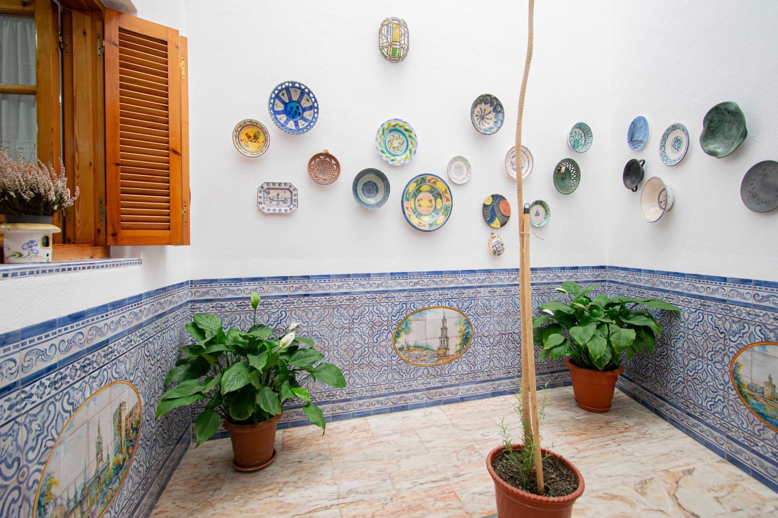 5 soveværelse Byhus til salg i Sevilla by med garage - € 766.300 (Ref: 9317896)