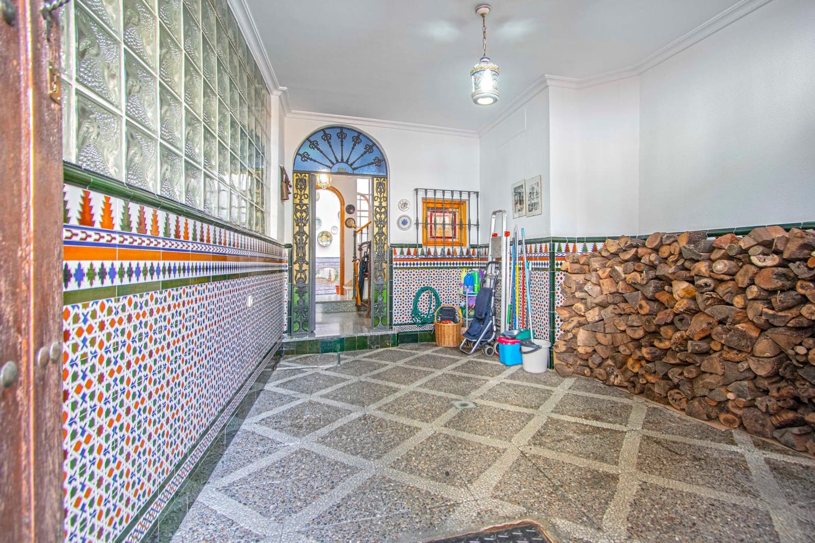 5 soveværelse Byhus til salg i Sevilla by med garage - € 766.300 (Ref: 9317896)