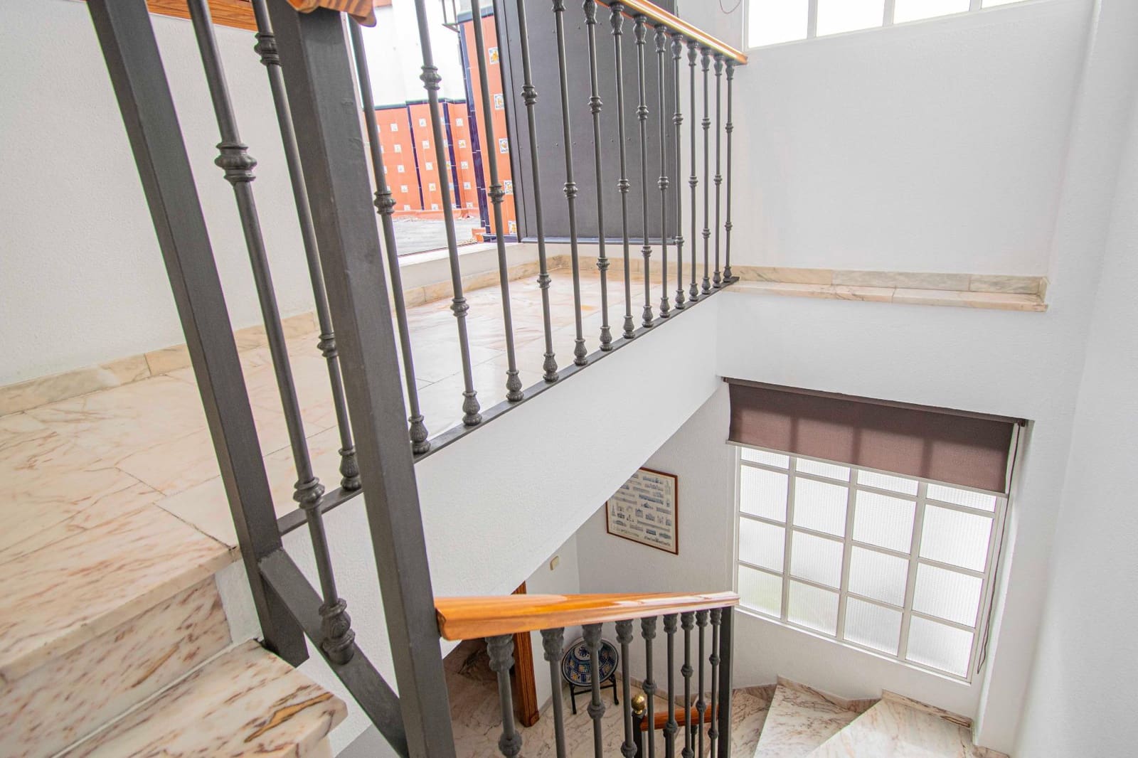 5 soveværelse Byhus til salg i Sevilla by med garage - € 766.300 (Ref: 9317896)