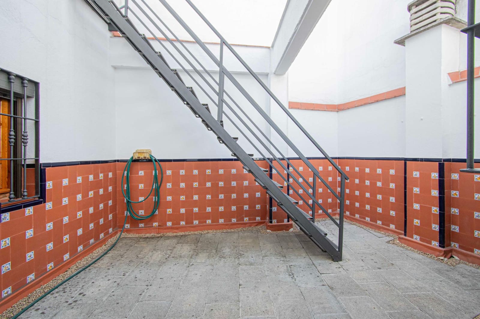 5 soveværelse Byhus til salg i Sevilla by med garage - € 766.300 (Ref: 9317896)