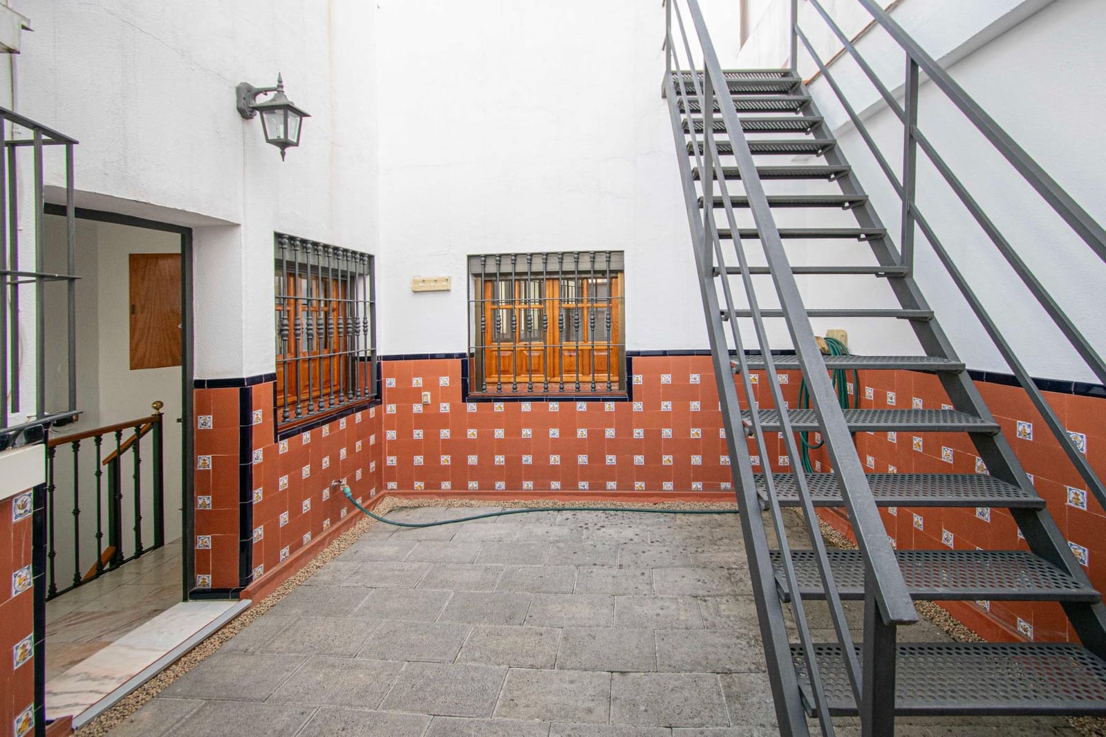 5 soveværelse Byhus til salg i Sevilla by med garage - € 766.300 (Ref: 9317896)