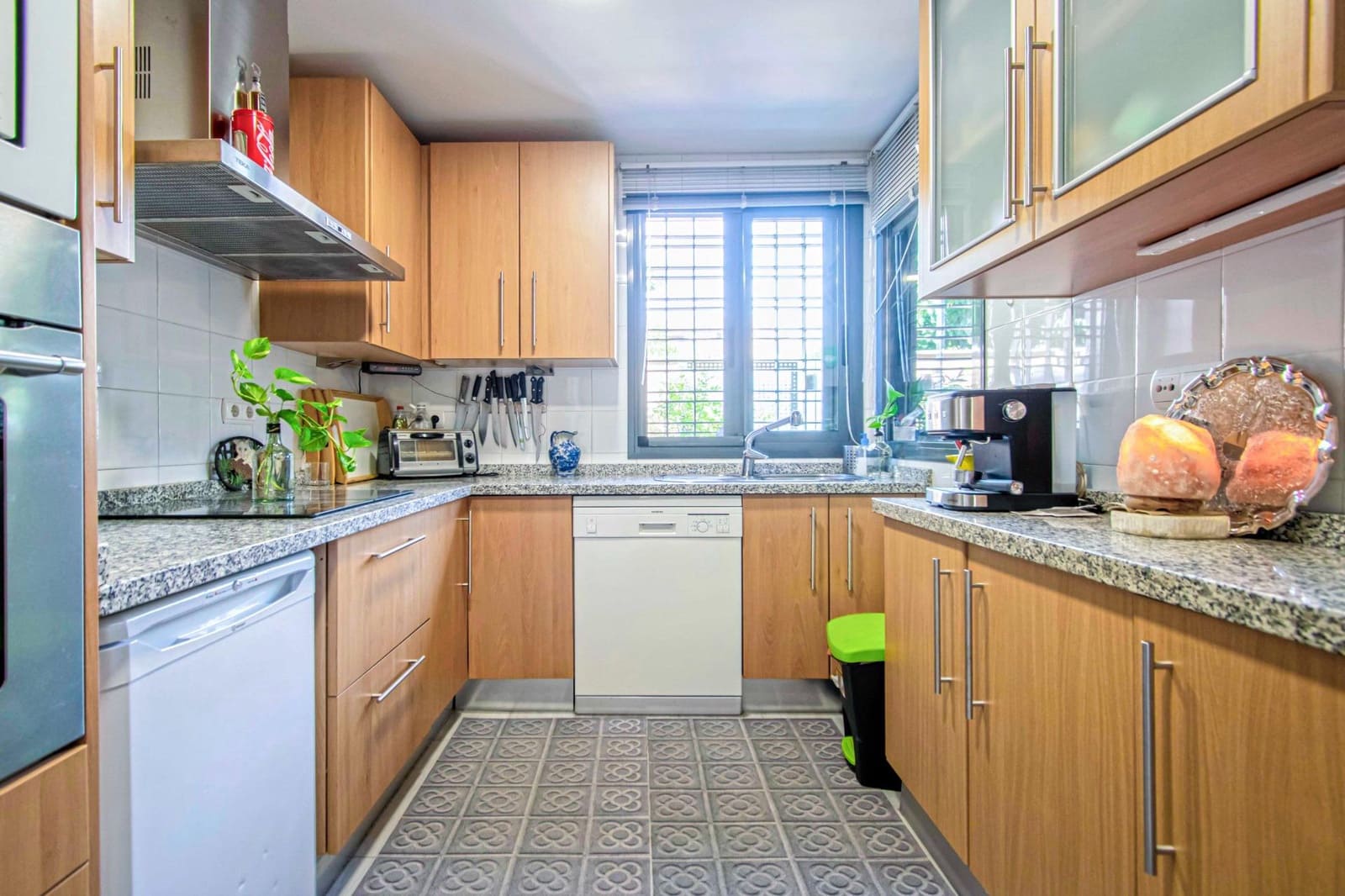 4 soverom Hus til salgs i Mairena del Aljarafe med garasje - € 369 990 (Ref: 9330688)