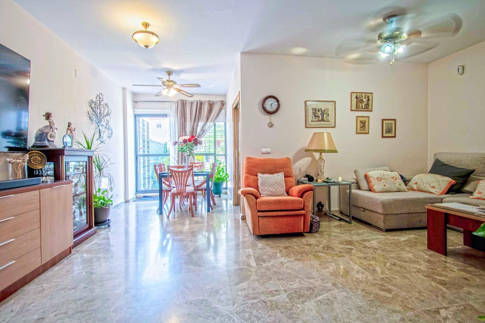 4 soverom Hus til salgs i Mairena del Aljarafe med garasje - € 369 990 (Ref: 9330688)