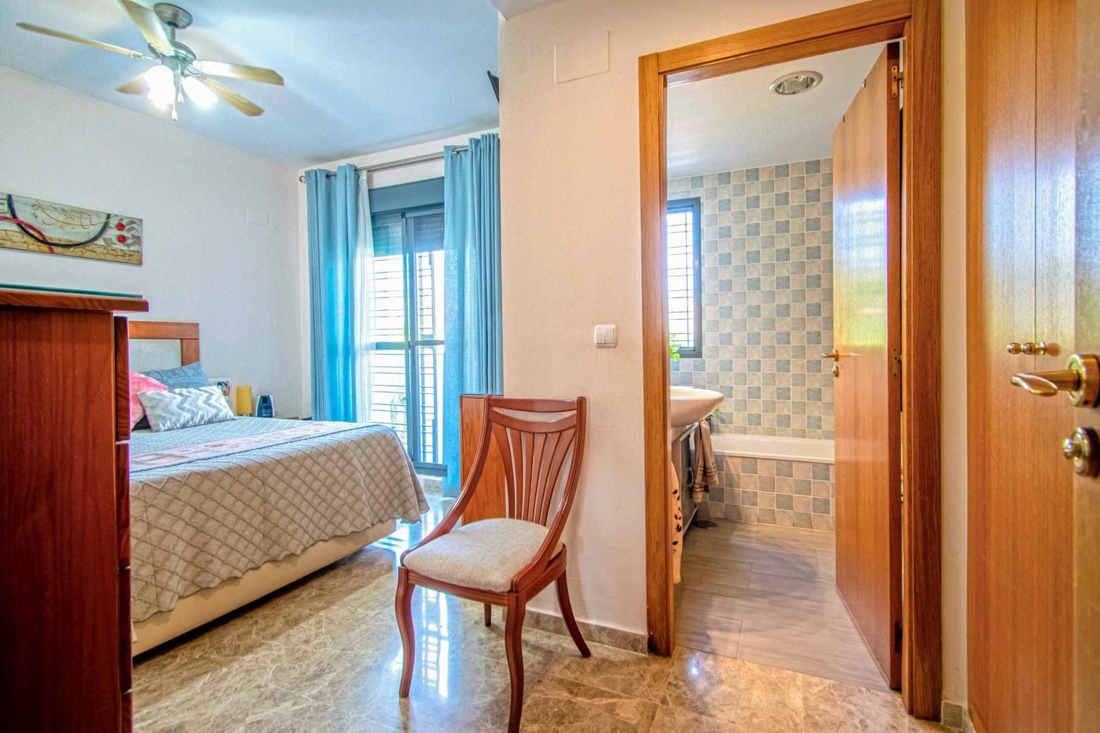 4 soverom Hus til salgs i Mairena del Aljarafe med garasje - € 369 990 (Ref: 9330688)