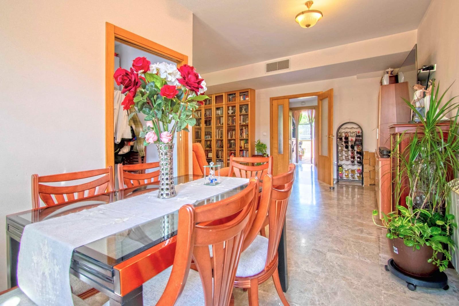 4 soverom Hus til salgs i Mairena del Aljarafe med garasje - € 369 990 (Ref: 9330688)