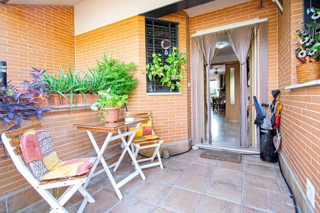 4 camera da letto Casa in vendita in Mairena del Aljarafe con garage - 369.990 € (Rif: 9330688)