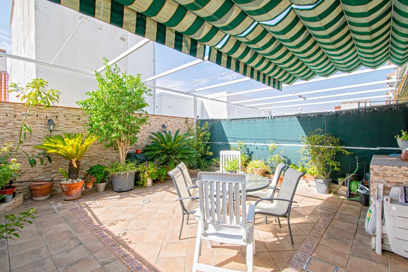 4 soverom Hus til salgs i Mairena del Aljarafe med garasje - € 369 990 (Ref: 9330688)