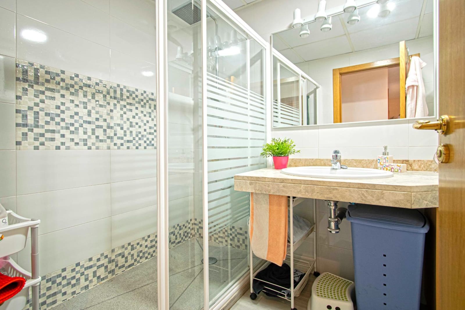 4 soverom Hus til salgs i Mairena del Aljarafe med garasje - € 369 990 (Ref: 9330688)