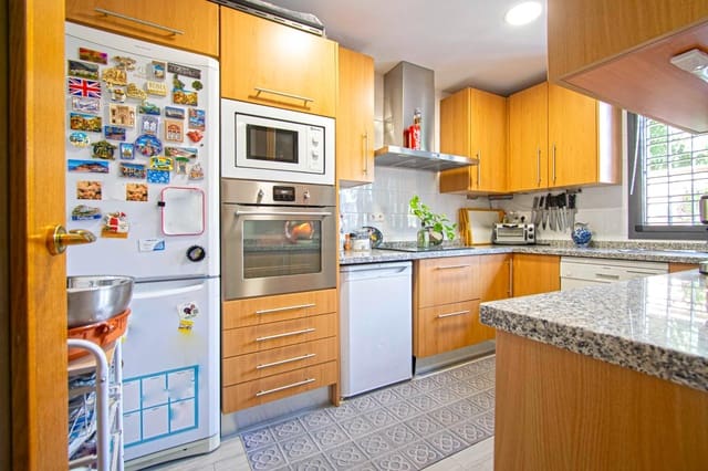 4 soveværelse Byhus til salg i Mairena del Aljarafe med garage - € 359.990 (Ref: 9330688)