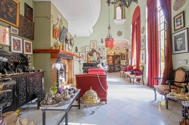 7 soveværelse Finca/Landehus til salg i Mairena del Aljarafe med swimmingpool - € 800.000 (Ref: 9330689)