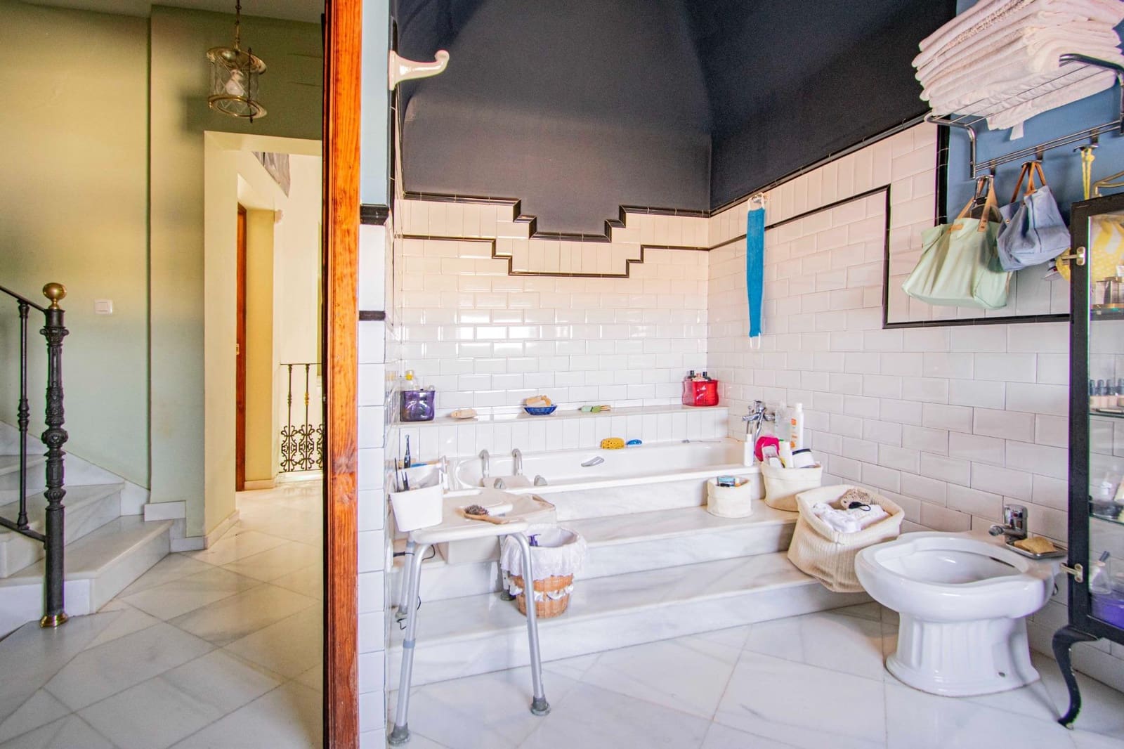 7 bedroom Finca/Country House for sale in Mairena del Aljarafe with pool - € 800,000 (Ref: 9330689)