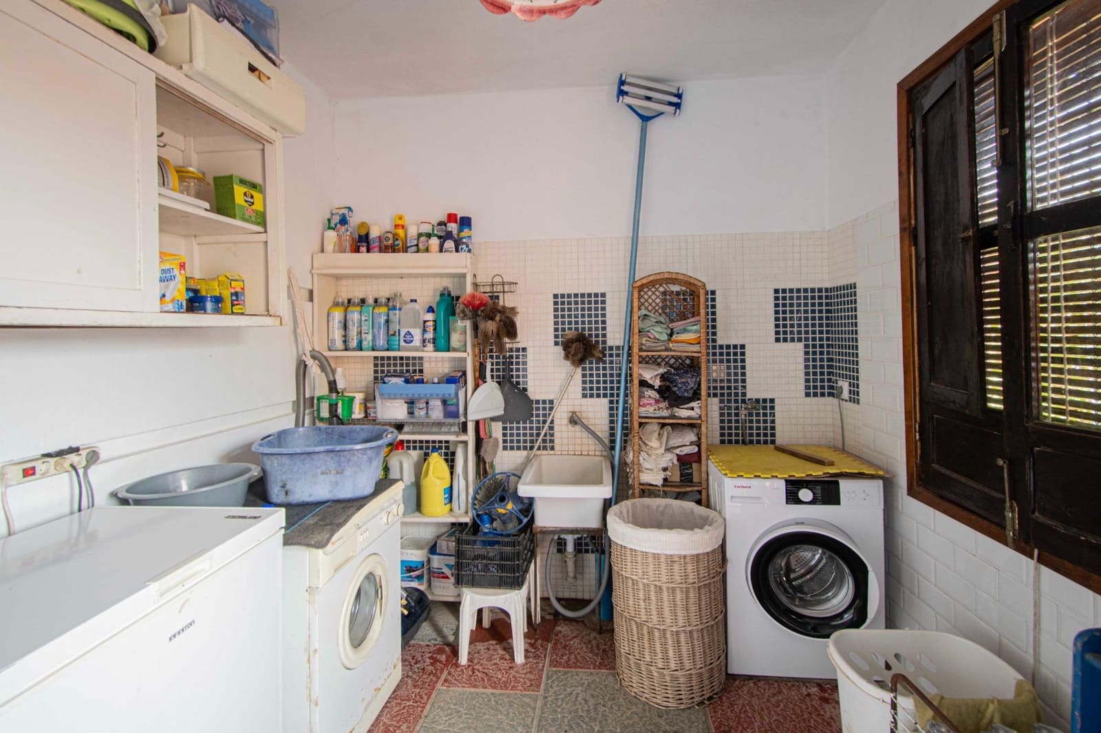 7 bedroom Finca/Country House for sale in Mairena del Aljarafe with pool - € 800,000 (Ref: 9330689)