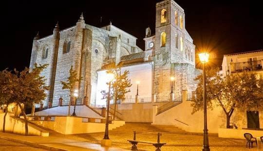 6 bedroom Townhouse for sale in Cazalla de la Sierra with garage - € 238,000 (Ref: 9335027)