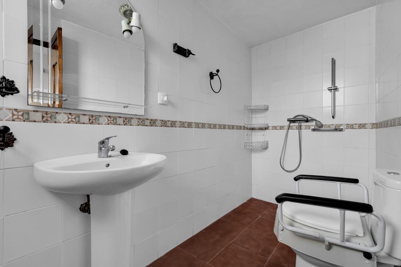 6 chambre Maison de Ville à vendre à Cazalla de la Sierra avec garage - 238 000 € (Ref: 9335027)