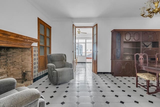 6 bedroom Townhouse for sale in Cazalla de la Sierra with garage - € 238,000 (Ref: 9335027)