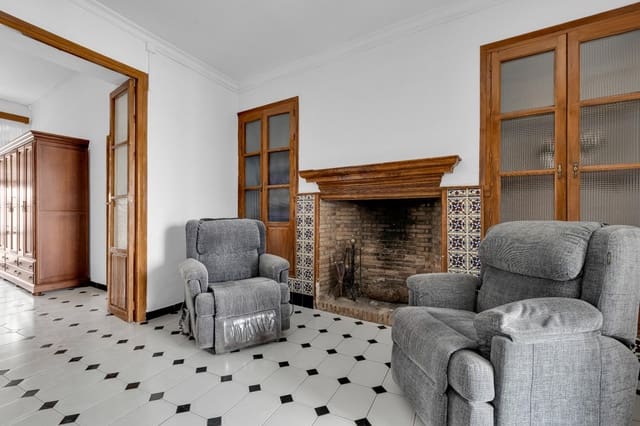 6 bedroom Townhouse for sale in Cazalla de la Sierra with garage - € 238,000 (Ref: 9335027)