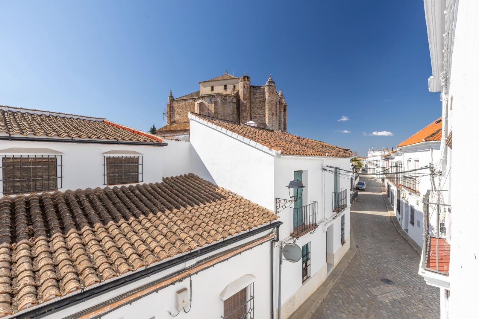 6 chambre Maison de Ville à vendre à Cazalla de la Sierra avec garage - 238 000 € (Ref: 9335027)