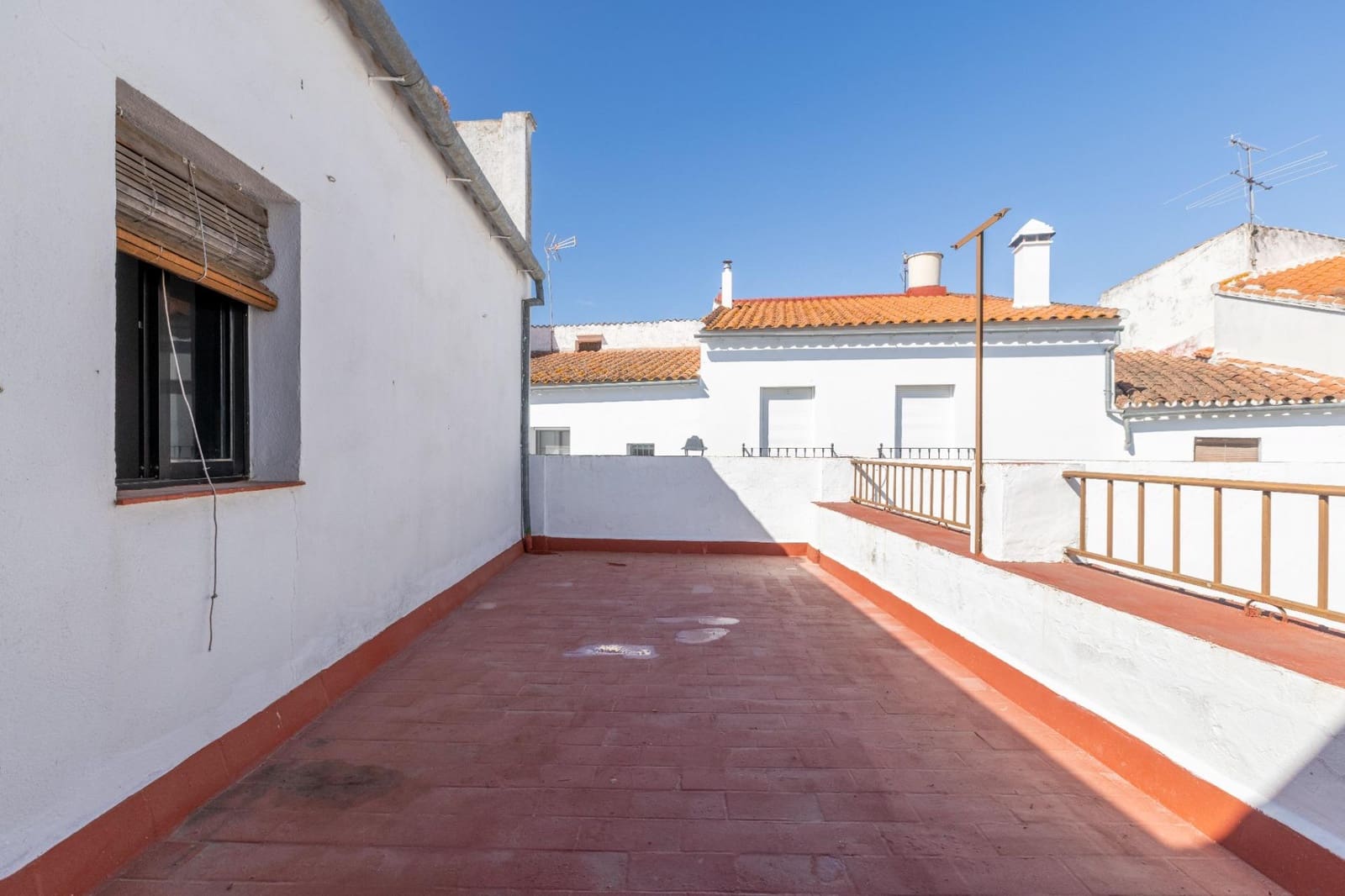 6 chambre Maison de Ville à vendre à Cazalla de la Sierra avec garage - 238 000 € (Ref: 9335027)