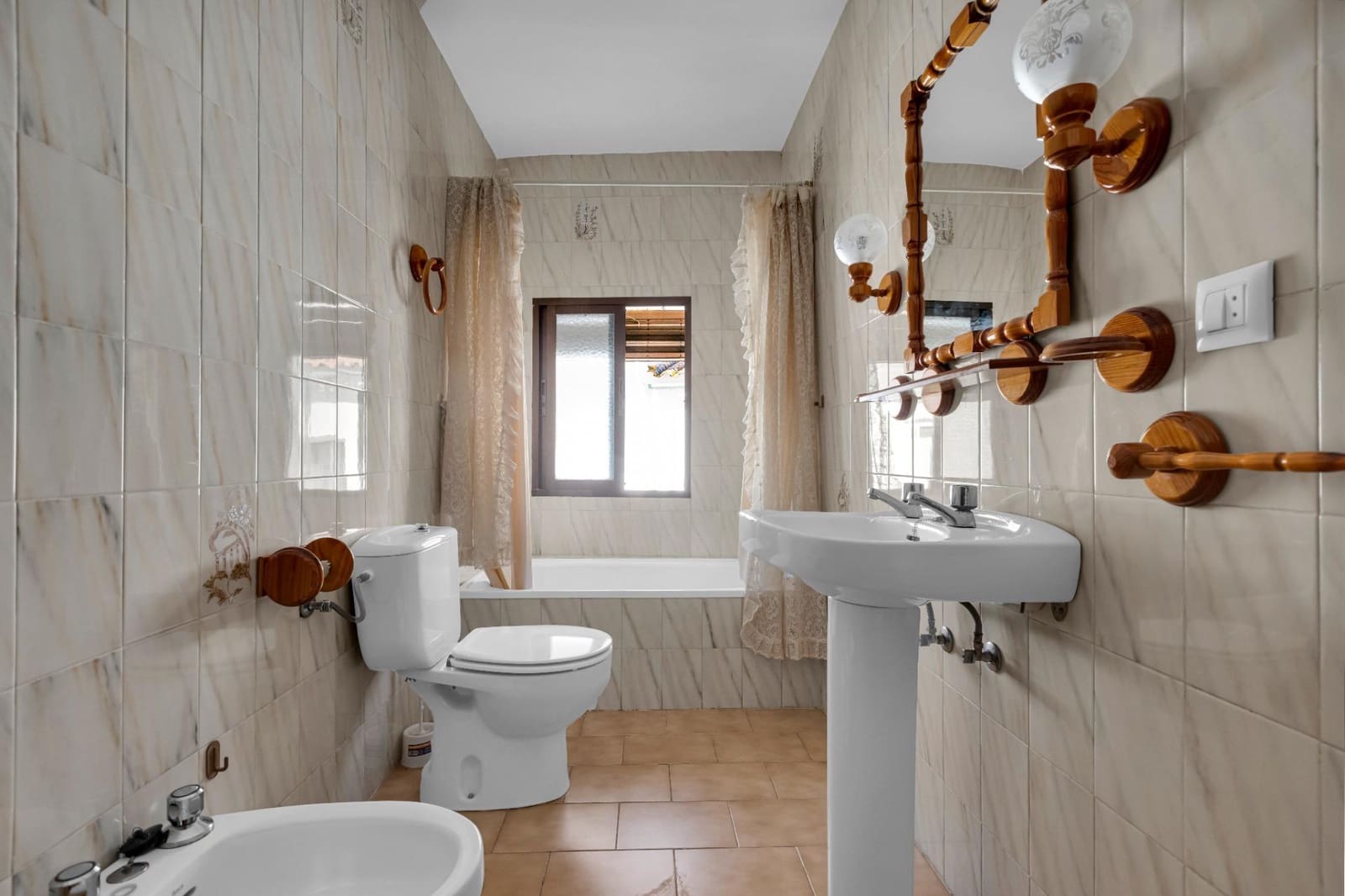 6 chambre Maison de Ville à vendre à Cazalla de la Sierra avec garage - 238 000 € (Ref: 9335027)