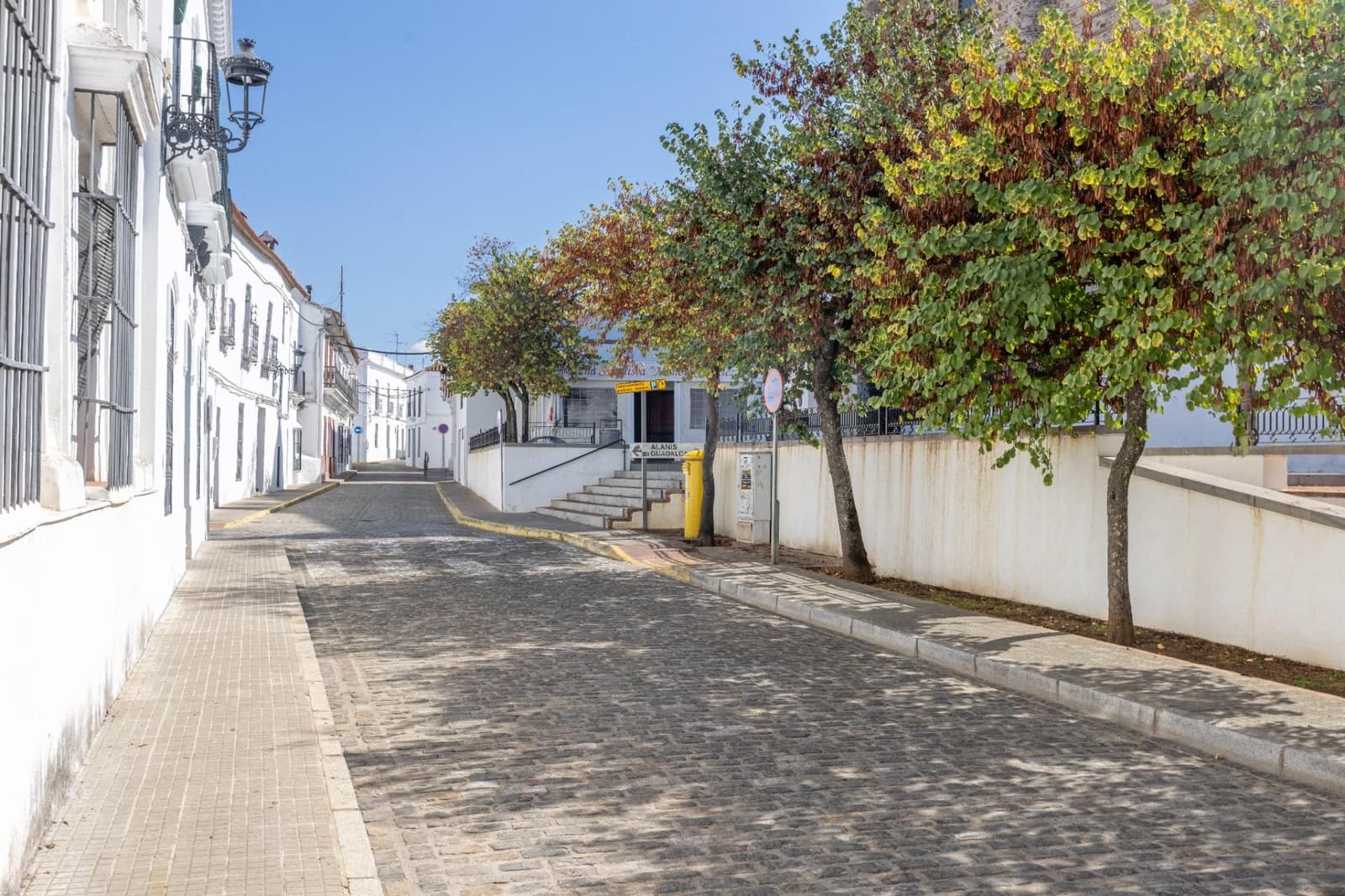 6 chambre Maison de Ville à vendre à Cazalla de la Sierra avec garage - 238 000 € (Ref: 9335027)